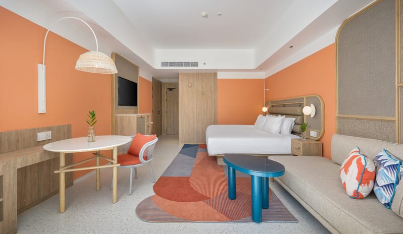 07 Deluxe Pool View 03